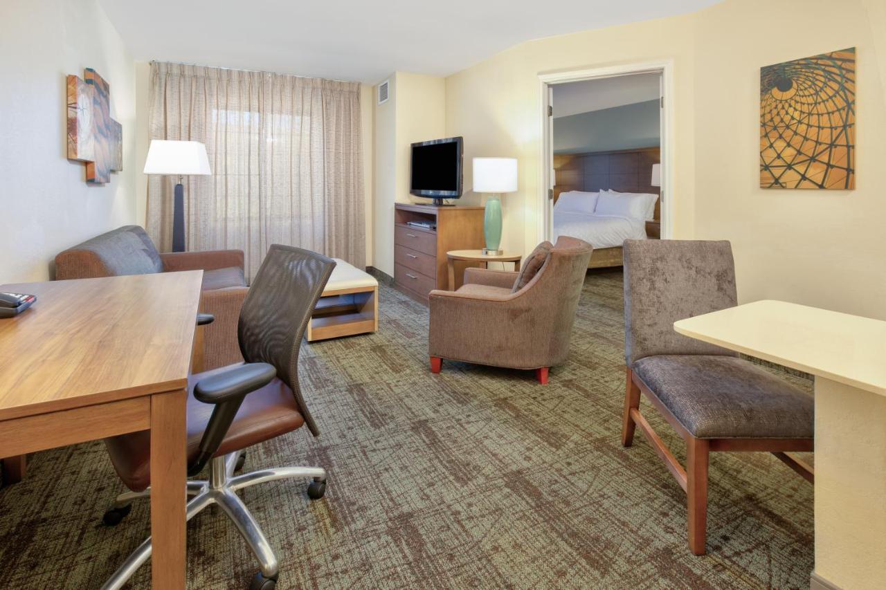 Staybridge By Ihg 3* Corning